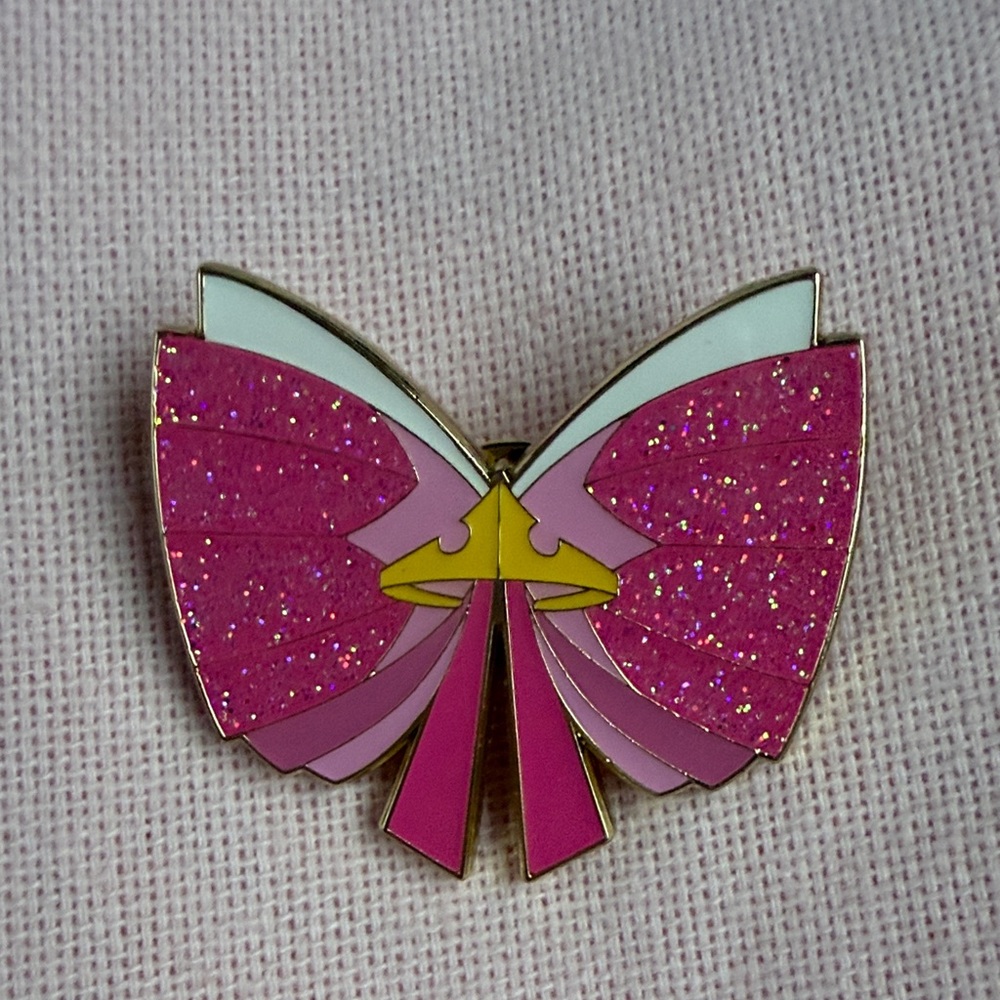 Disney loungefly aurora Pink Glitter Bow pin